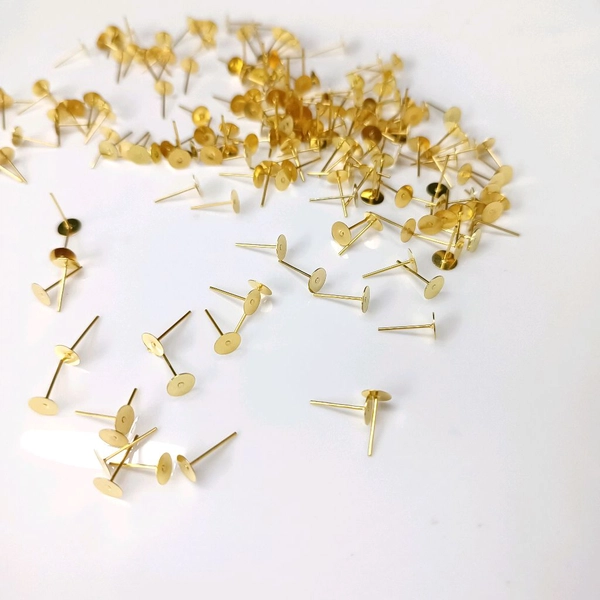 Earing Base Stud Golden (20 Grms ) 