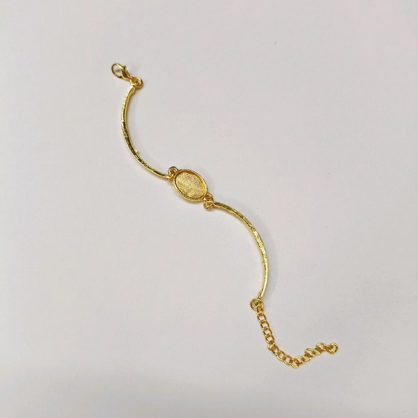 Oval   Gold Bracelet Bezel 