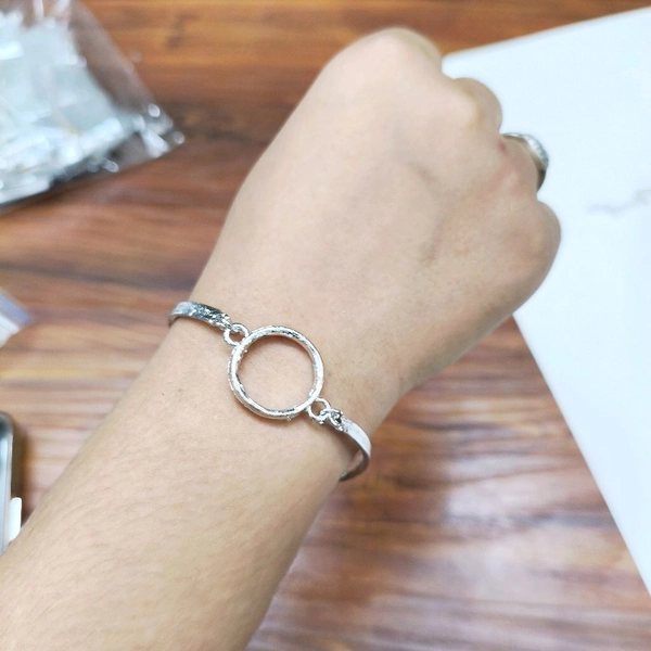 Round Silver Bracelet Bezel 