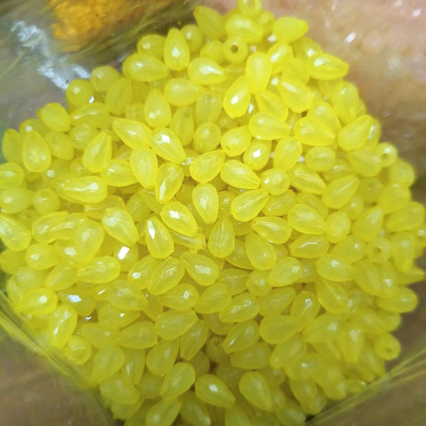 Latkan Beads 25 Grms (Yellow) 