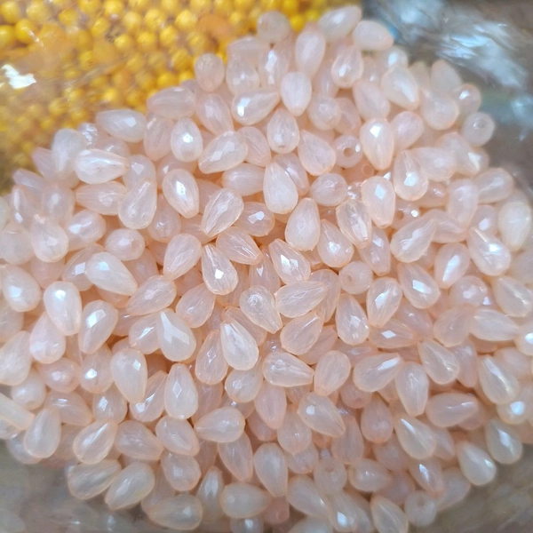 Latkan Beads 25 Grms (Peach) 