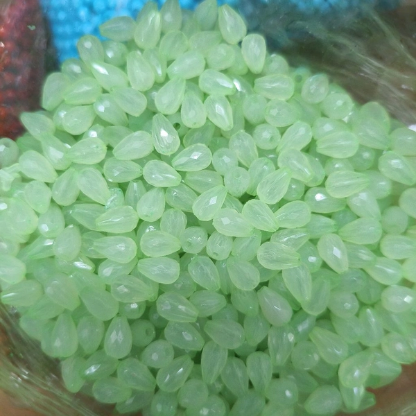 Latkan Beads 25 Grms (Green) 