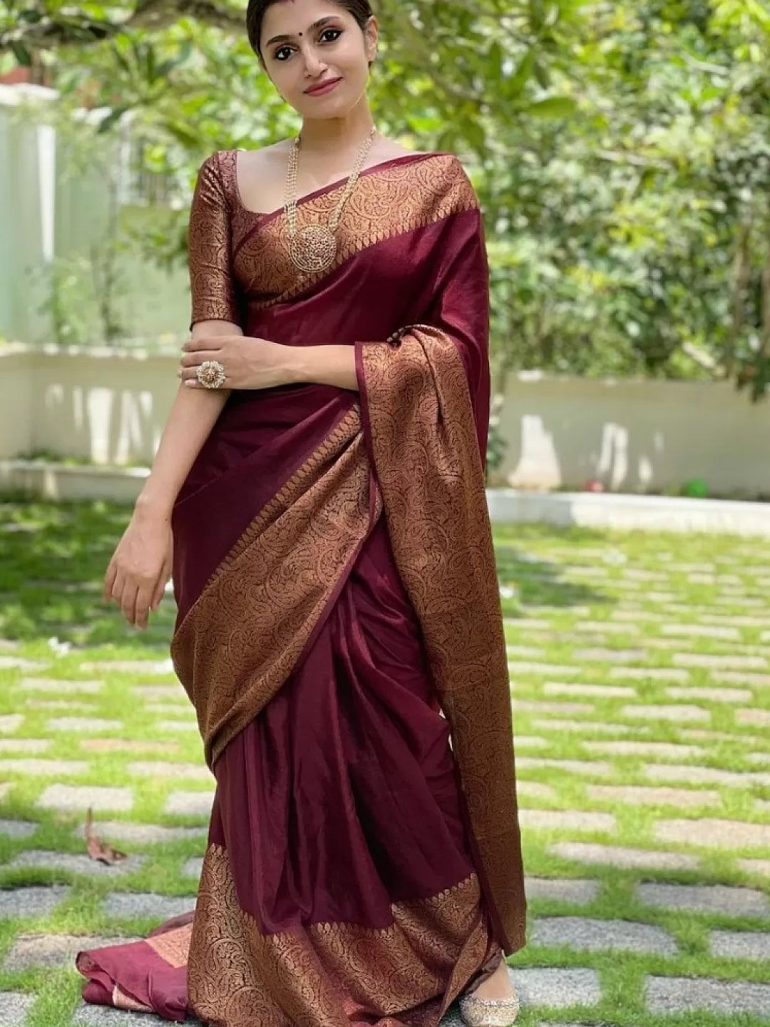 Cream Color Wedding Saree in Lichi Silk With Jacquard Weaving Zari