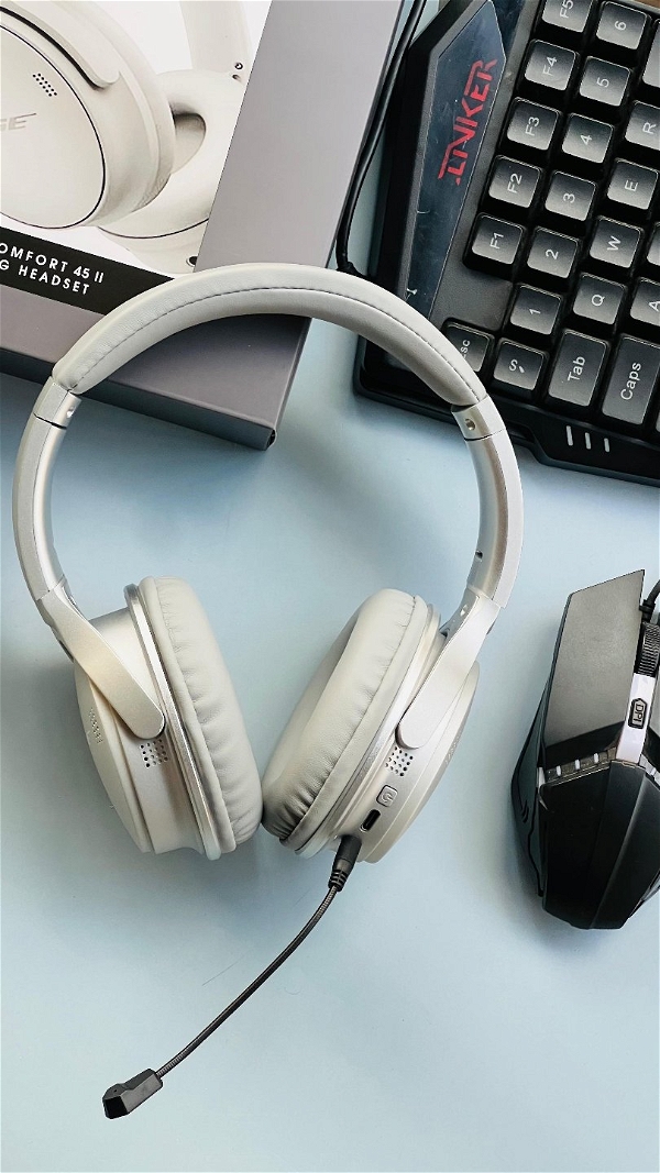 PRESENTING YOU ALL NEW BOSE QC45ll GAMING HEADPHONES* - White