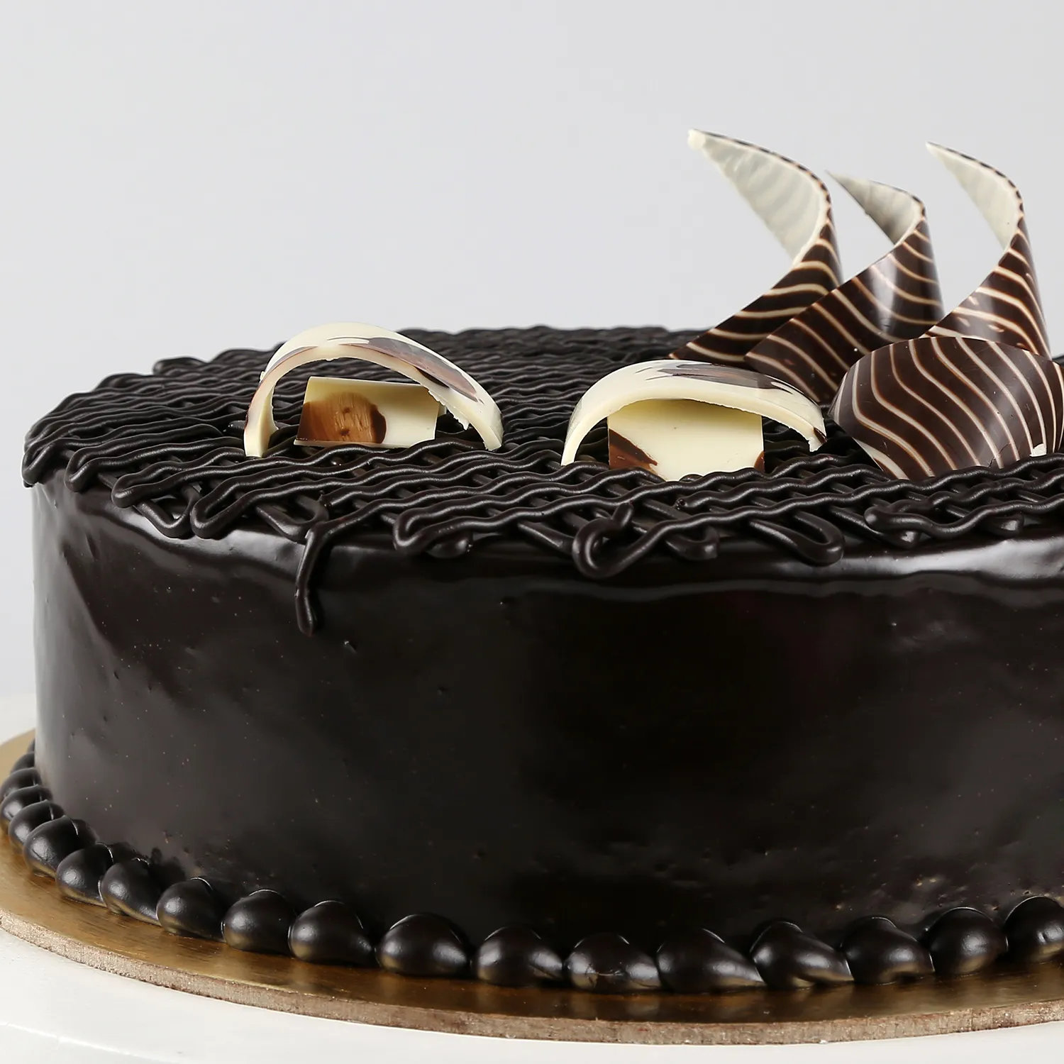 Rich Chocolate Splash Cake - 1 KG