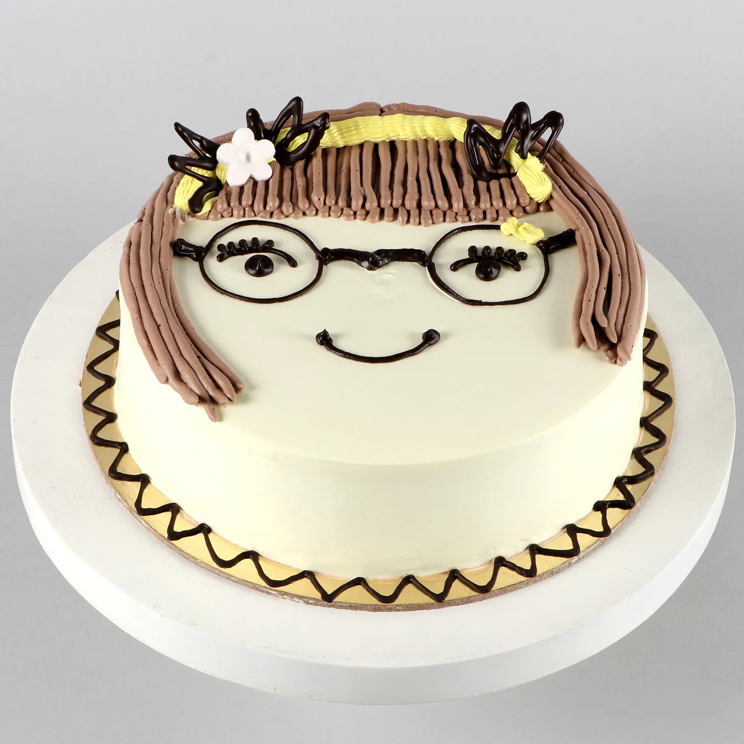 Cute Girl Chocolate Cake - 500 Gram