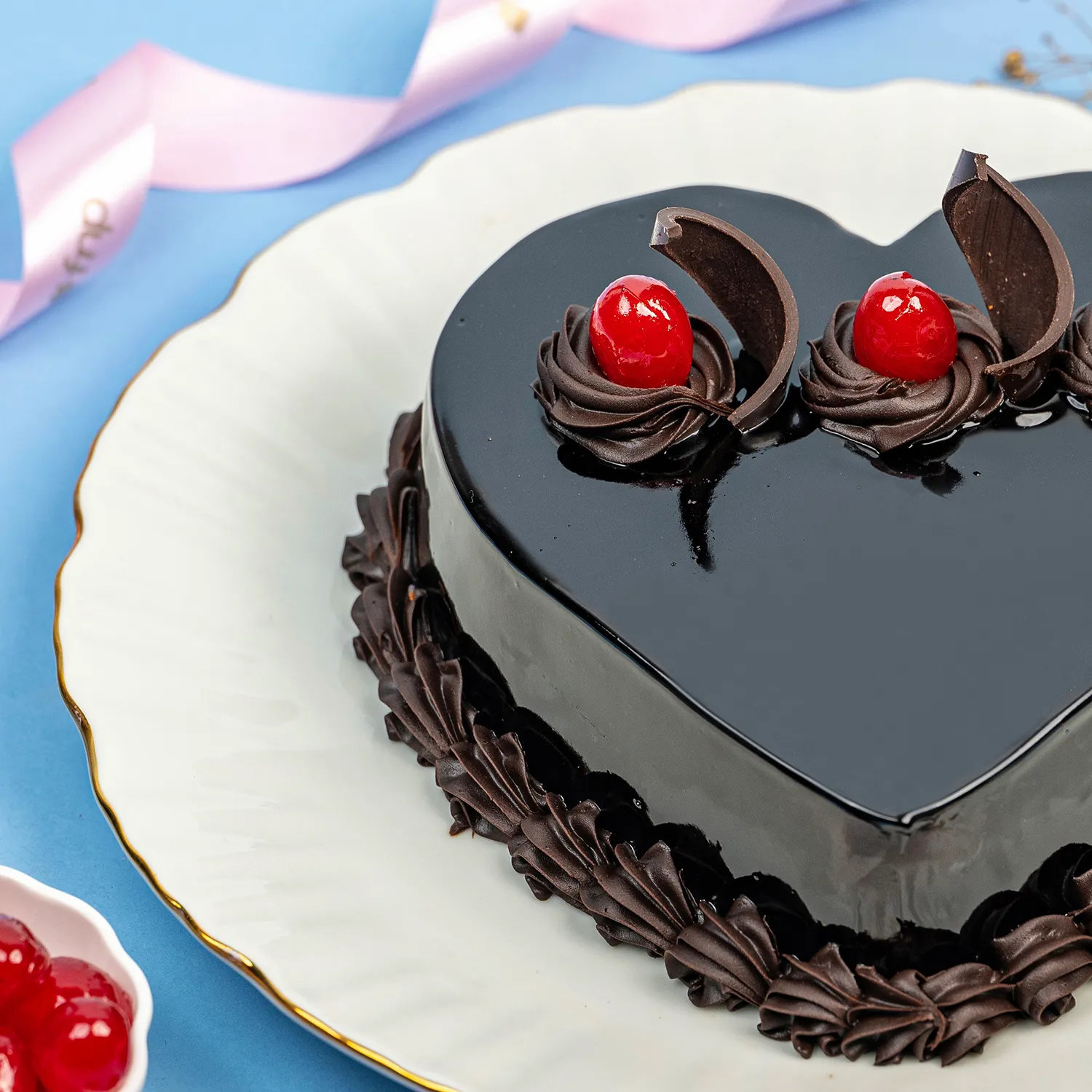 Chocolate Truffle Heart Cake - 1.5 KG