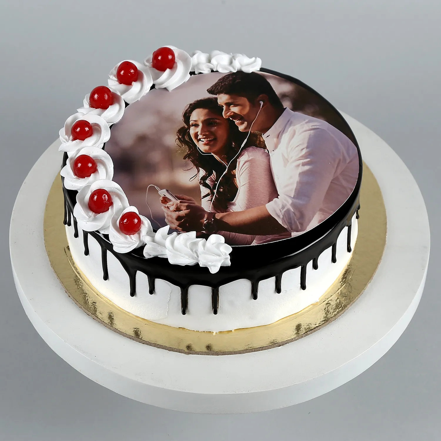 Bond of Love Photo Cake - 1 KG