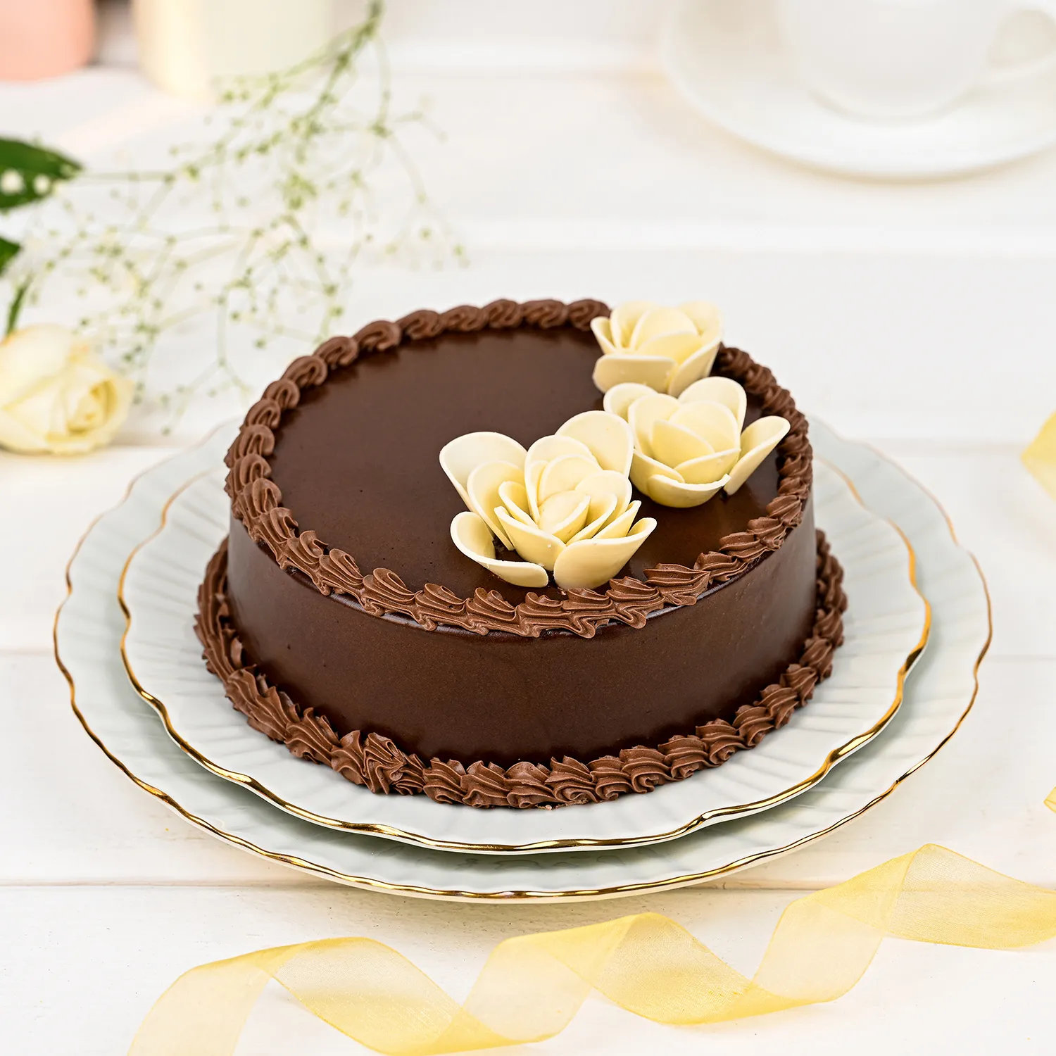 Flowery Chocolate Cream Cake - 1 KG