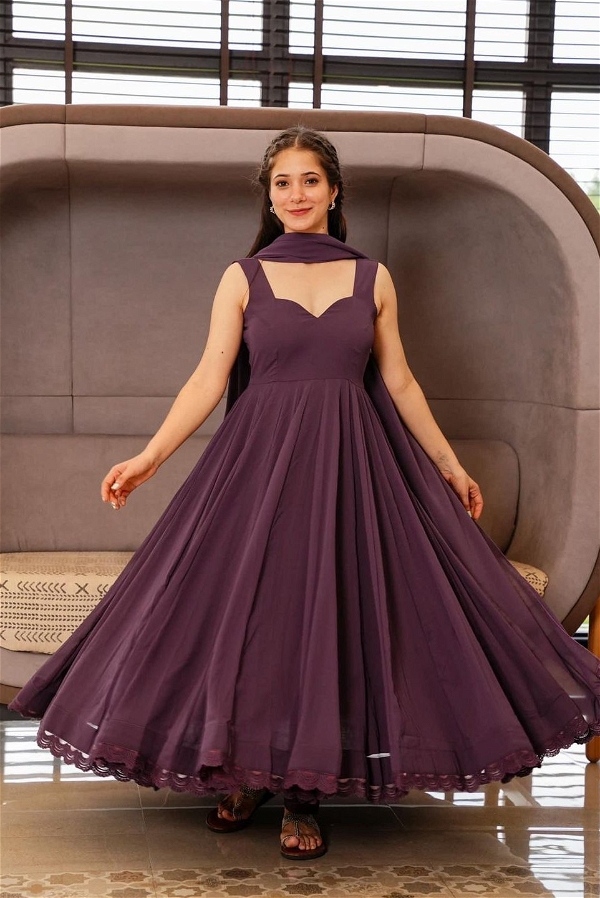 Sleeveless Anarkali Gown With Dupatta - L