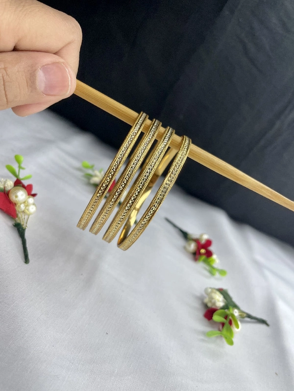 Pihul Gold Bangles - 2.4