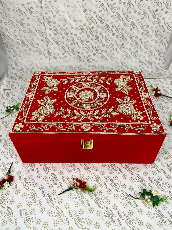 AARZOO RED BANGLE & KALIRA BOX - Red