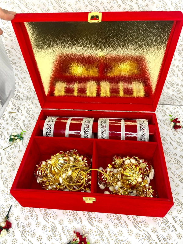 AARZOO RED BANGLE & KALIRA BOX - Red