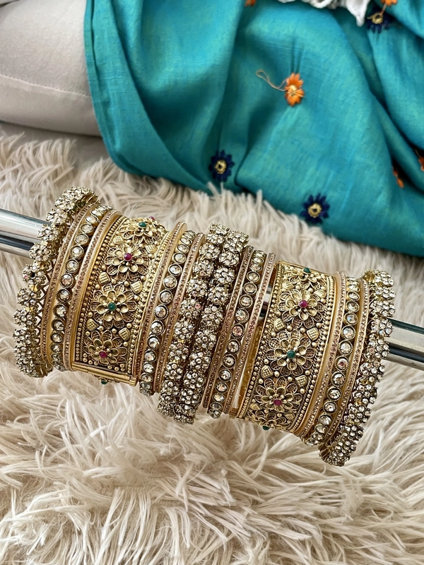 Ravneet Bangle Set - 2.6