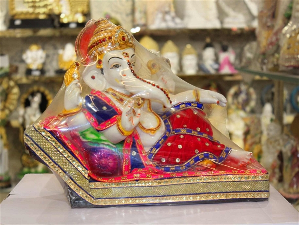 Ganesha Ji Murti Sofa Super