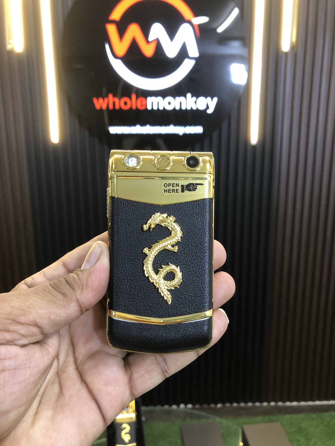 Vertu Flip V77Ayxta Dragon - Gold