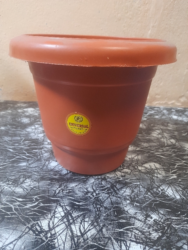 Flower Pot Universal - Height 9 inch & Diameter 9 inch.