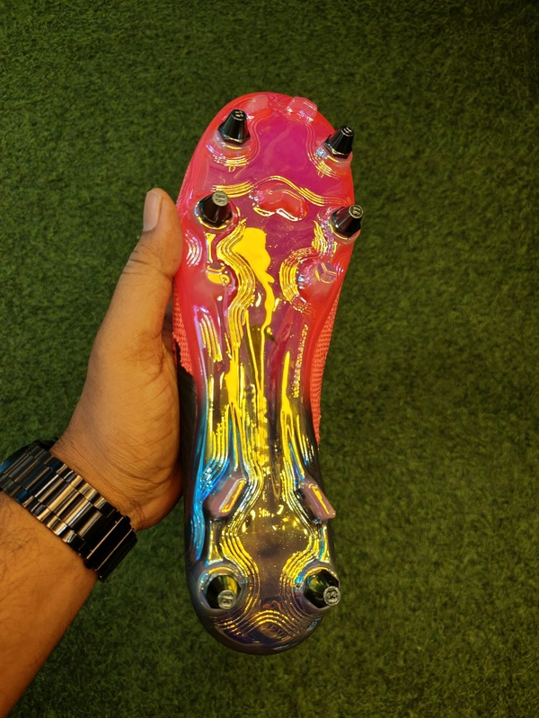 Nike PhantomGX Pink And Black Colour Metal Changer  - 7.5