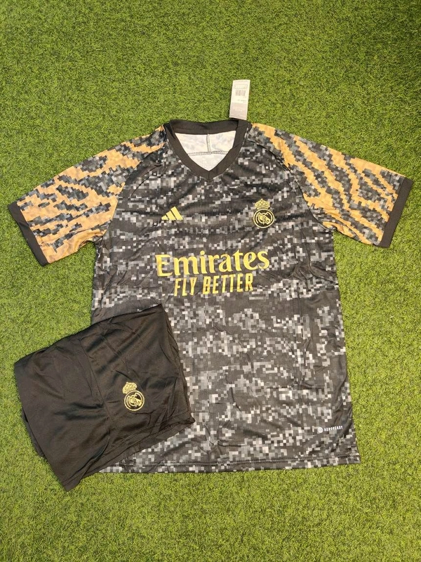 Madrid Black Colour Special Kit - XL