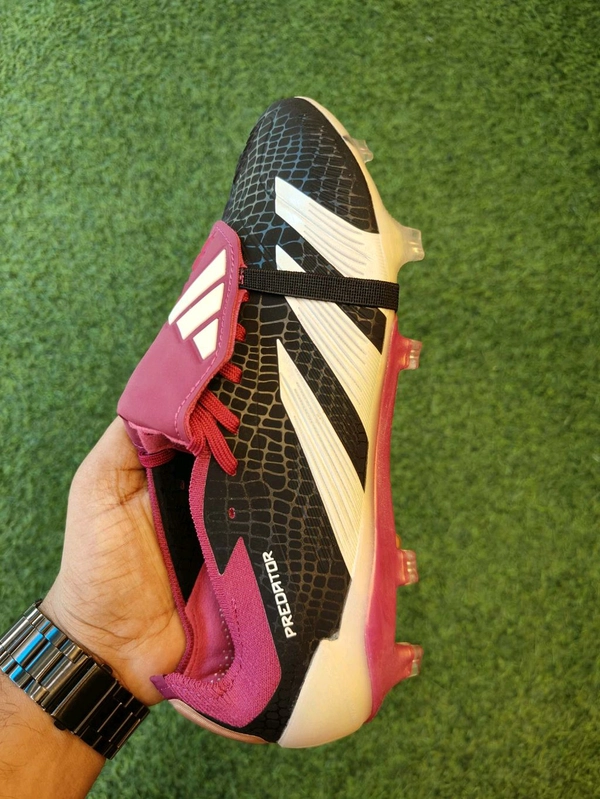 Predator Black And Purple Colour Foldover With Less - 3.5