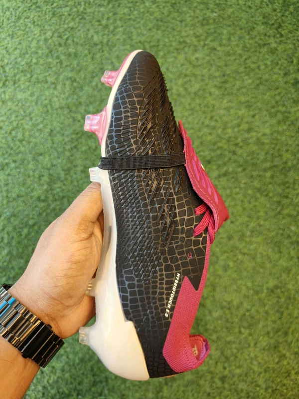 Predator Black And Purple Colour Foldover With Less - 3.5