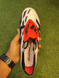 Predator Black And White Colour Foldover With Less - 7.5