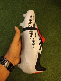 Predator Black And White Colour Foldover With Less - 7.5
