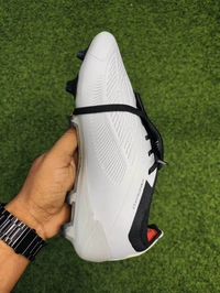 Predator White And Black Colour Foldover Tranning Boot - 7.5
