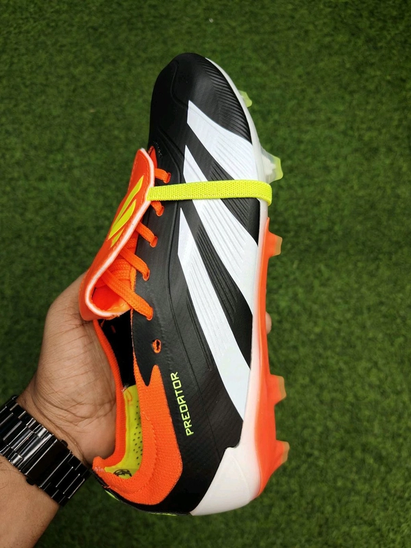 Predator Black And Red Color Foldover Tranning Boot - 7.5