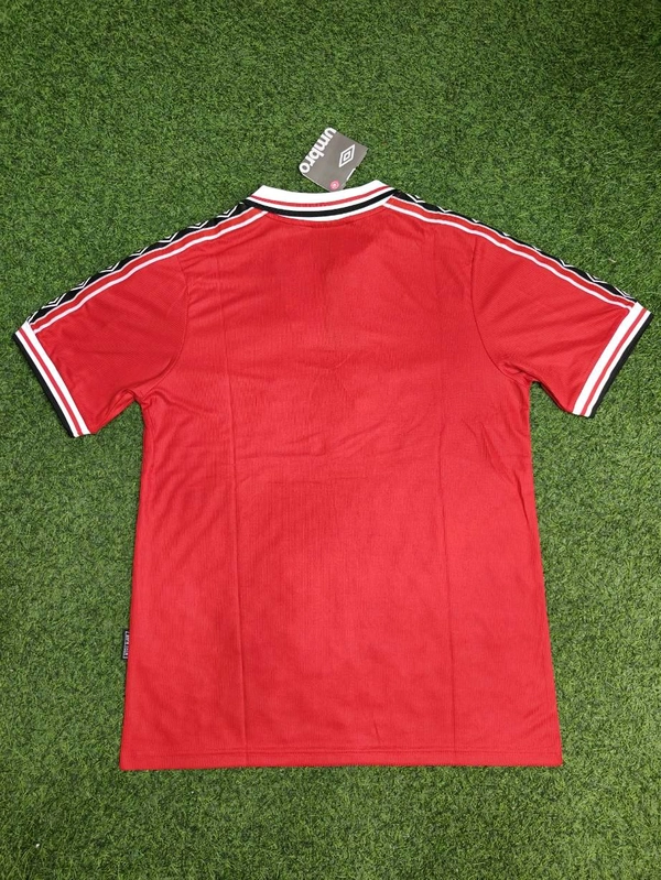 Retro Manchester United 1998-99 Home Half Sleeve - L