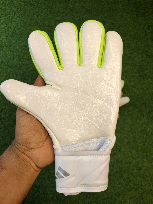 Predator White And Light Green Colour Match Gloves  - 9