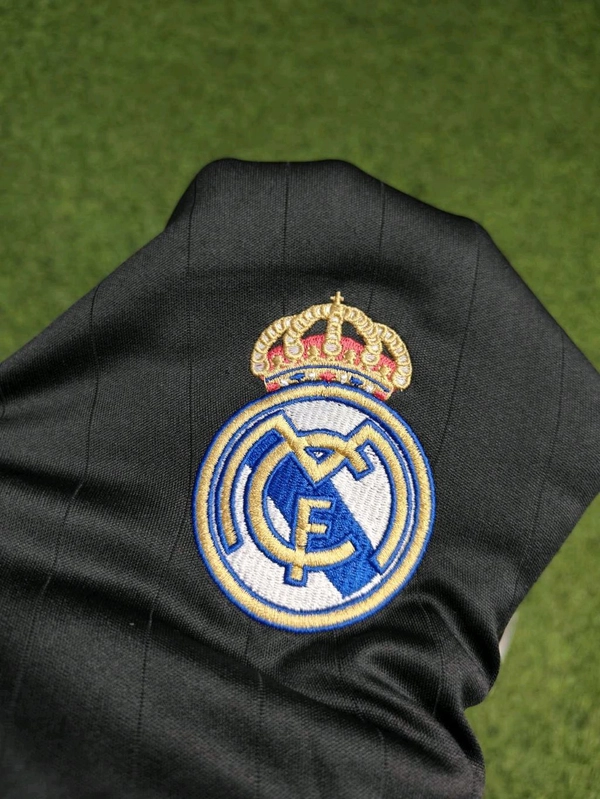 Retro Madrid 2006-07 Away Jersey - S