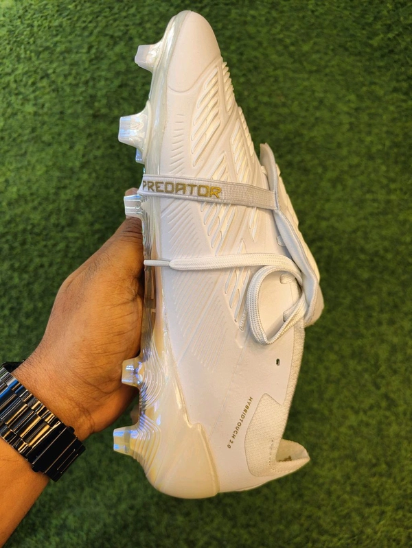 Predator Foldover Elite White And Gold Colour - 6.5