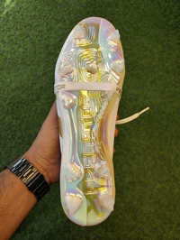 Predator Foldover Elite White And Gold Colour - 6.5