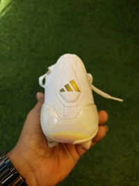 Predator Foldover Elite White And Gold Colour - 6.5