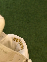 Predator Foldover Elite White And Gold Colour - 6.5