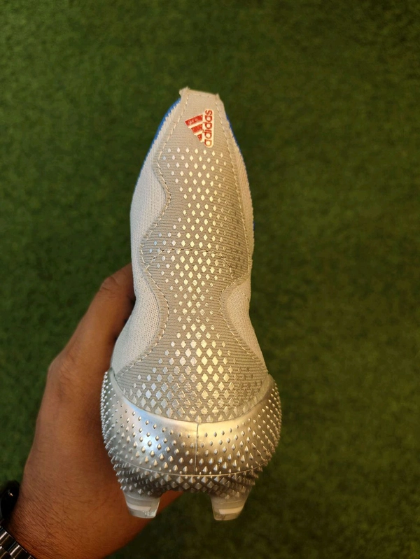 Predator Freak High-Top Without Lace Silver Colour  - 6.5