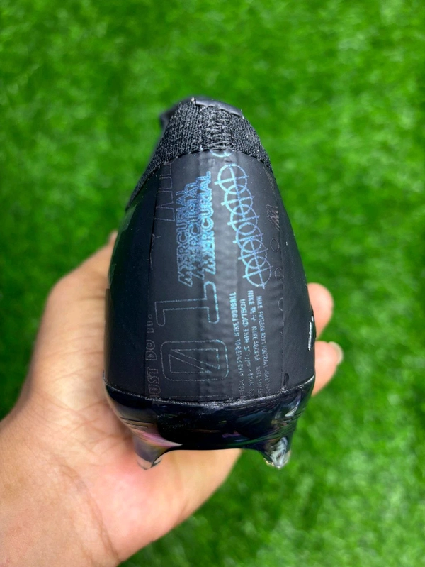 Mercurial Vapor 16 Black Colour With Lace  - 7.5