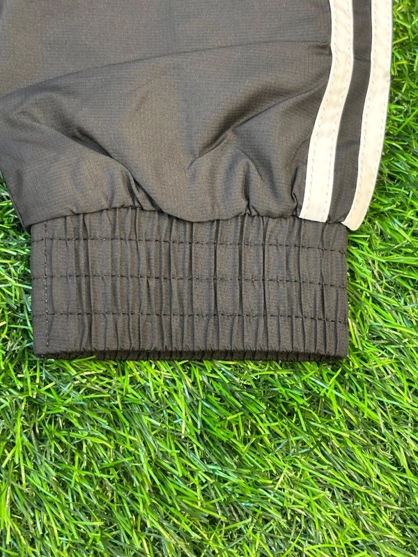 Manchester United Black Colour Track Top - L