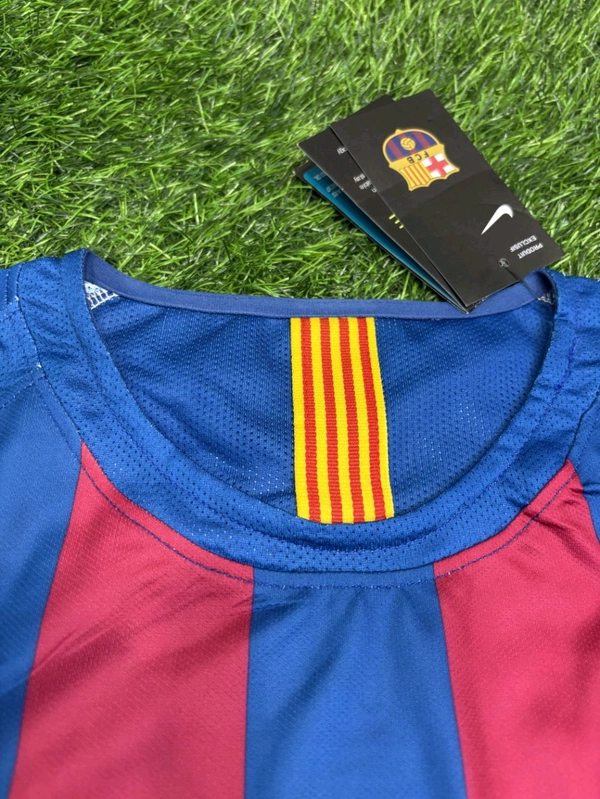 Retro Barcelona 2005-06 Home Full Sleeve Jersey - M