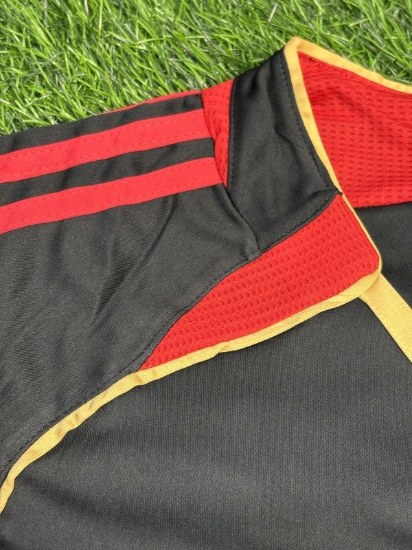 Retro AC Milan 2006-07 3rd Kit Half Sleeve  - M