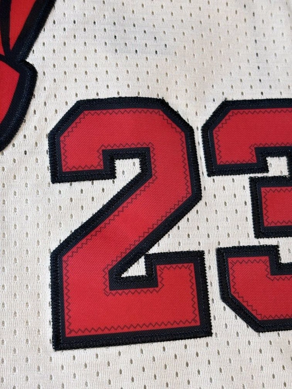 NBA Chicago Bulls White Colour - Jordan 23 - L