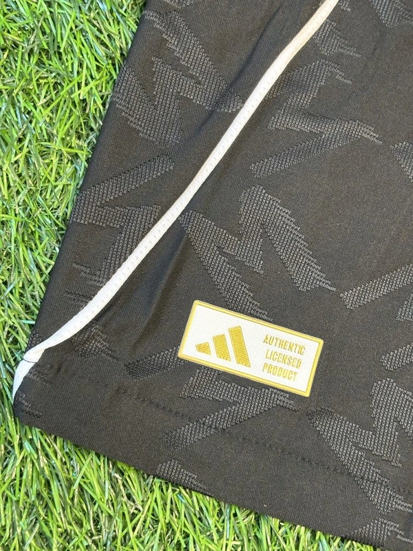 Manchester United Black Special Player Edition - XL