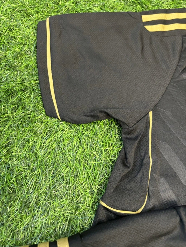 Retro Madrid 2011/12 Away Fan Edition With Short  - L