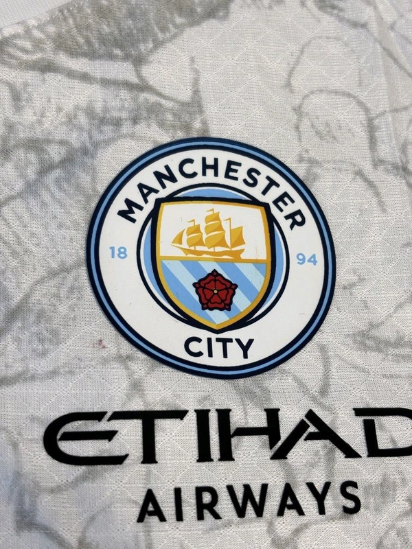 Manchester City 25/26 Away Player Edition Half Sleeve  - L