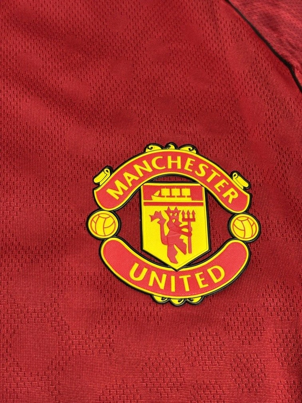 Manchester United 25/26 Home Player Edition  - S