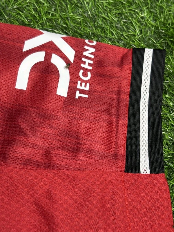 Manchester United 25/26 Home Player Edition  - S