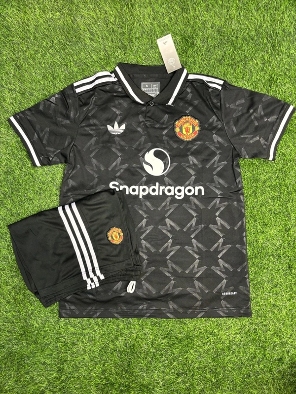 Manchester United 25/26 Black Special Kit Fan Edition With Short  - L