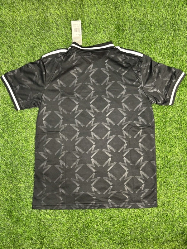 Manchester United 25/26 Black Special Kit Fan Edition With Short  - L