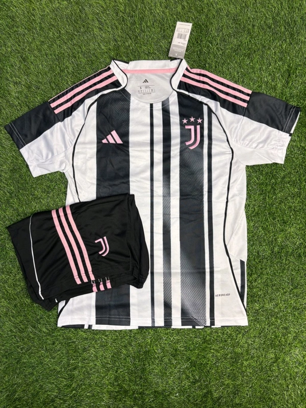 Juventus FC 25/26 Home Kit Fan Edition With Short  - L